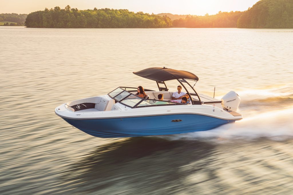 Sea-Ray-230-SPX-OE- motorcsónak