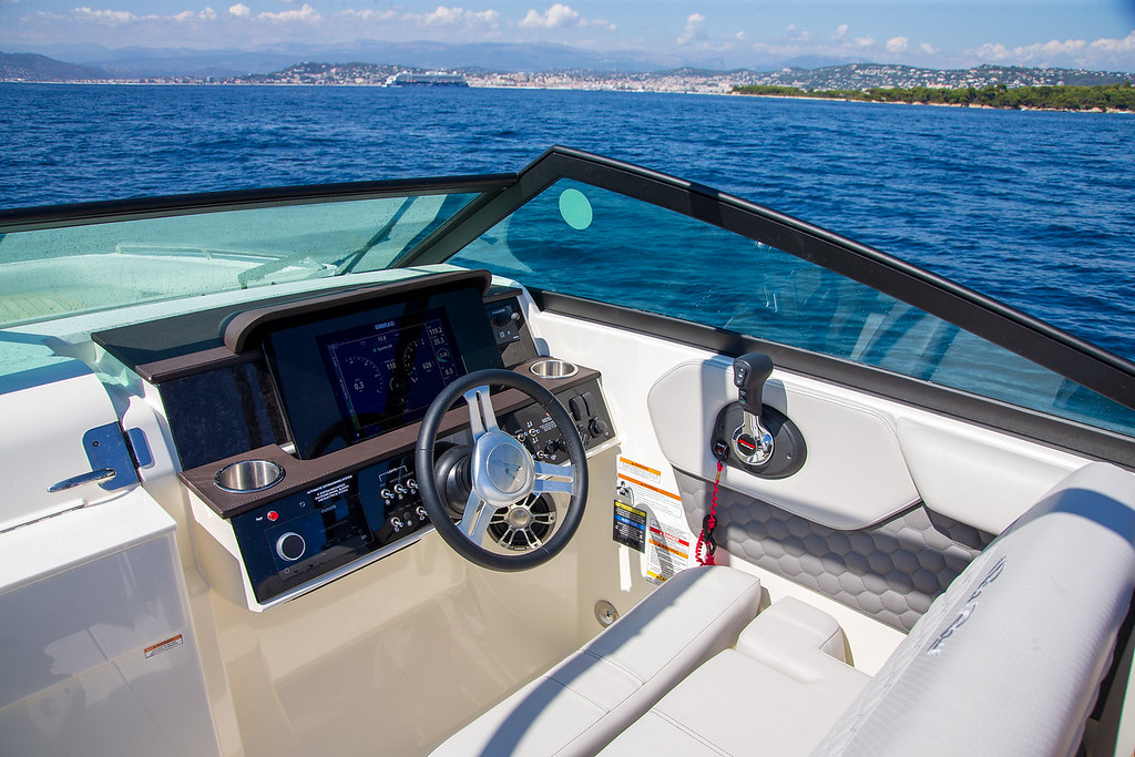 Searay 2025 SDX motorcsónak eladó akció
