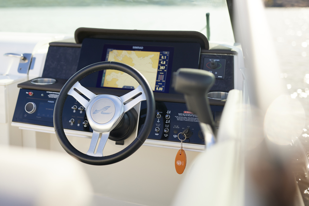 Searay 2025 SDX motorcsónak eladó akció