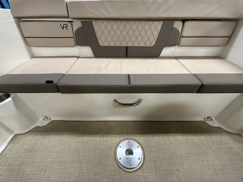 Eladó használt motorcsónak