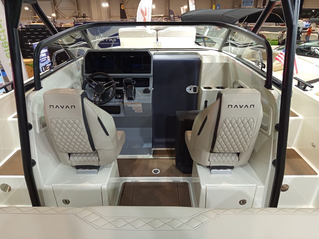 Navan motorcsónak eladó