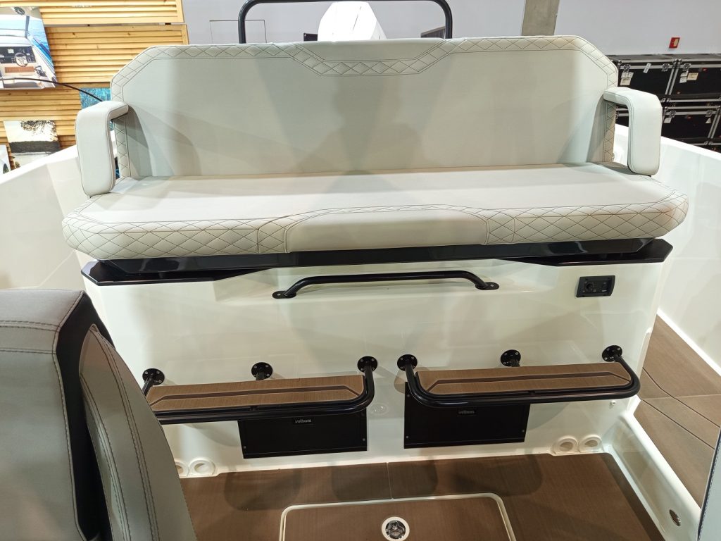 Navan motorcsónak eladó