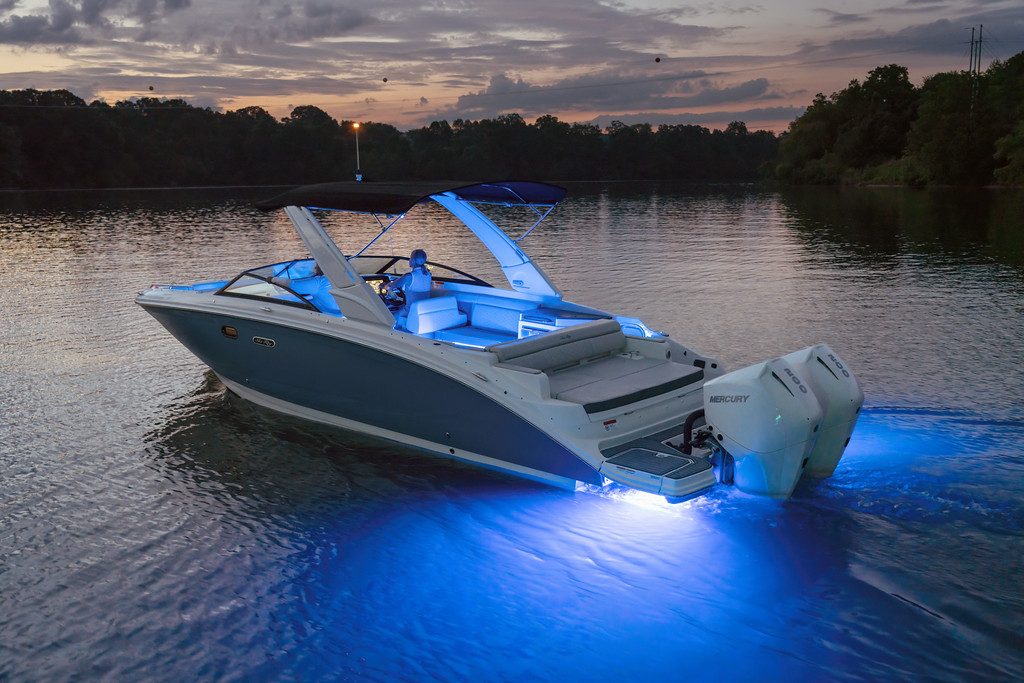 Sea Ray eladó motorcsónak