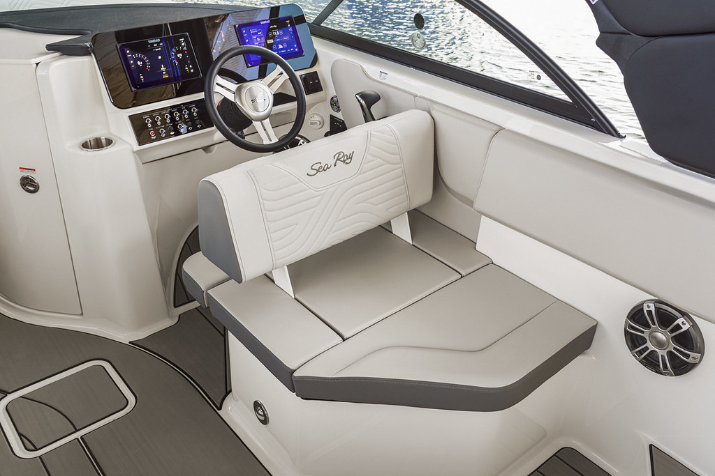 Eladó Sea Ray motorcsónak