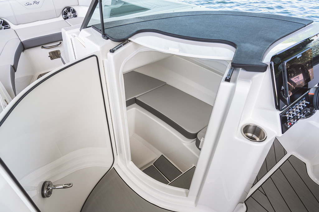 Eladó Sea Ray motorcsónak