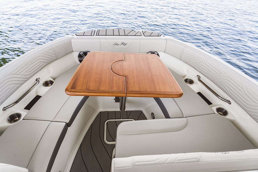 Eladó Sea Ray motorcsónak