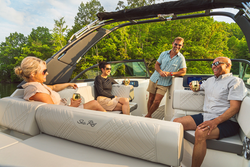 Eladó Sea Ray motorcsónak