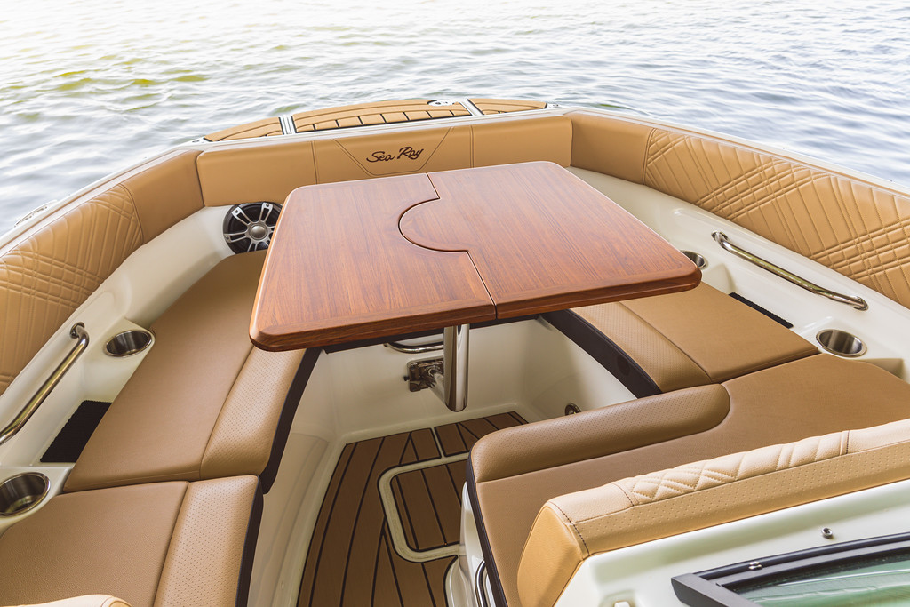 Eladó Sea Ray motorcsónak