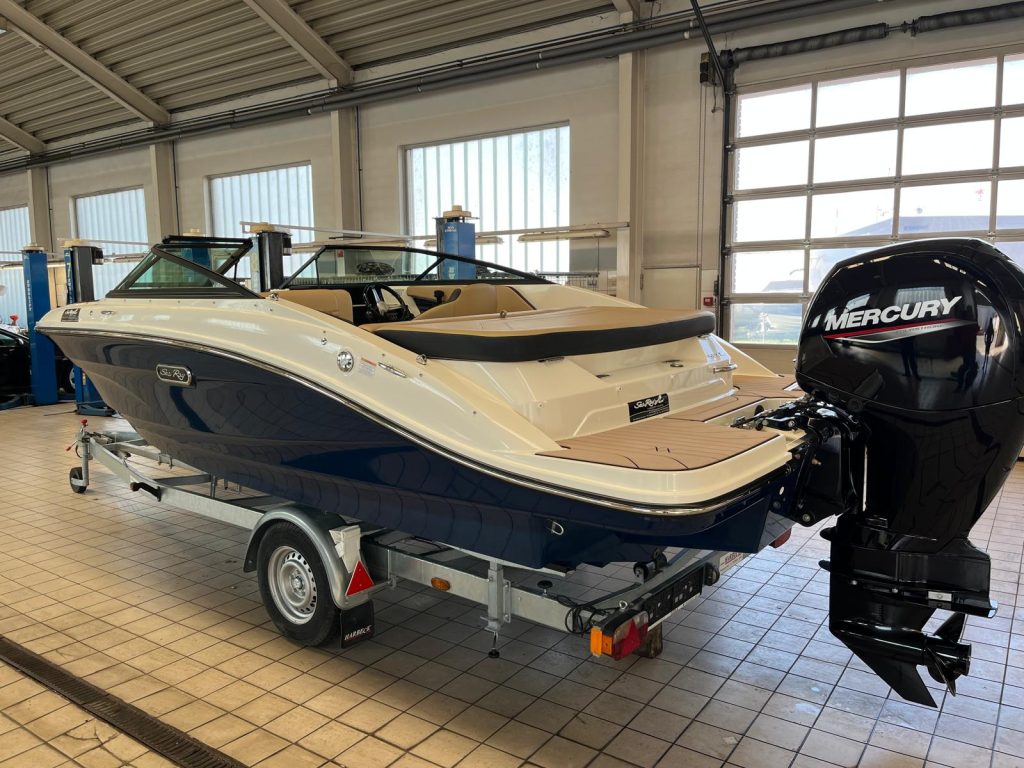Sea Ray-Eladó-motorcsónak